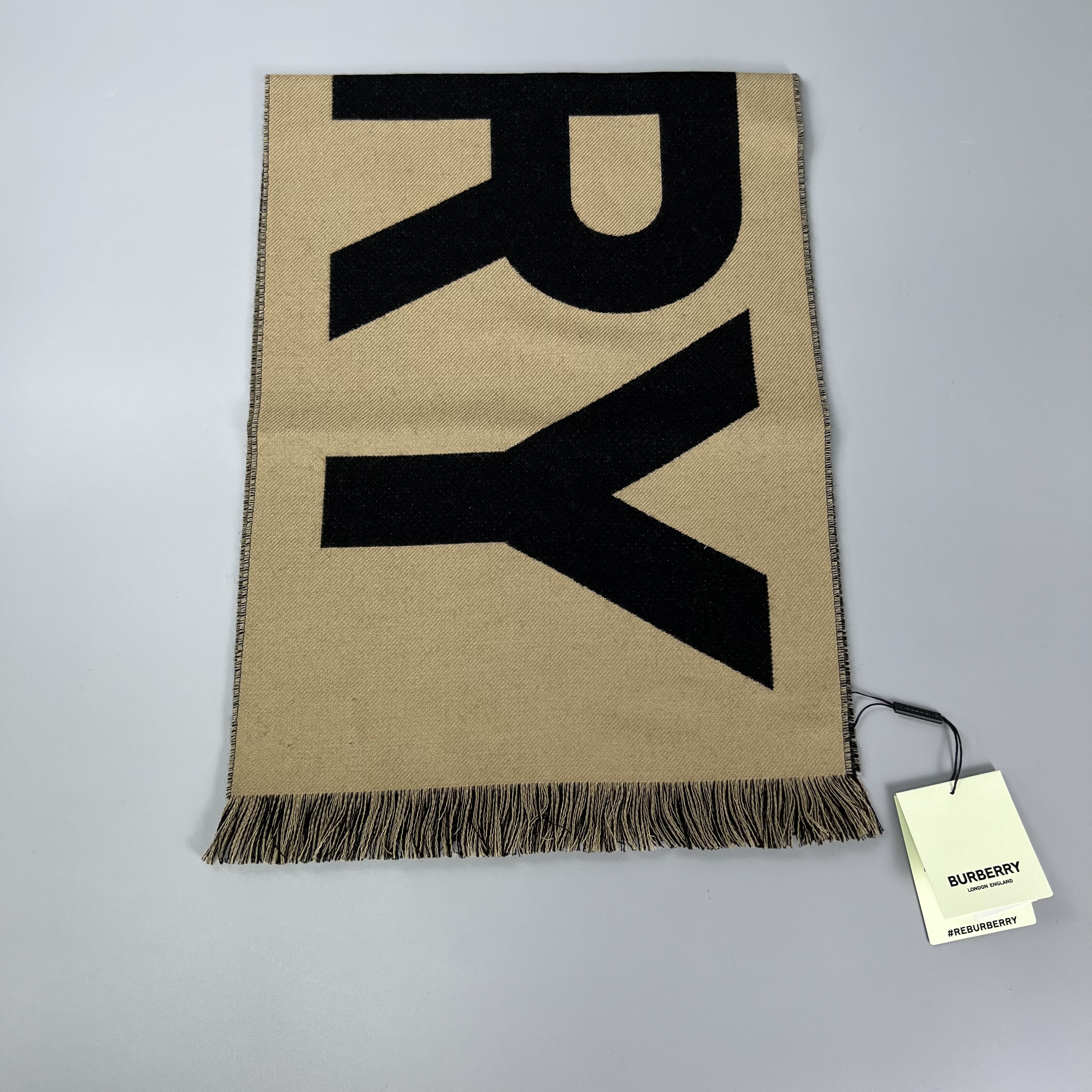 BURBERRY 8057147X