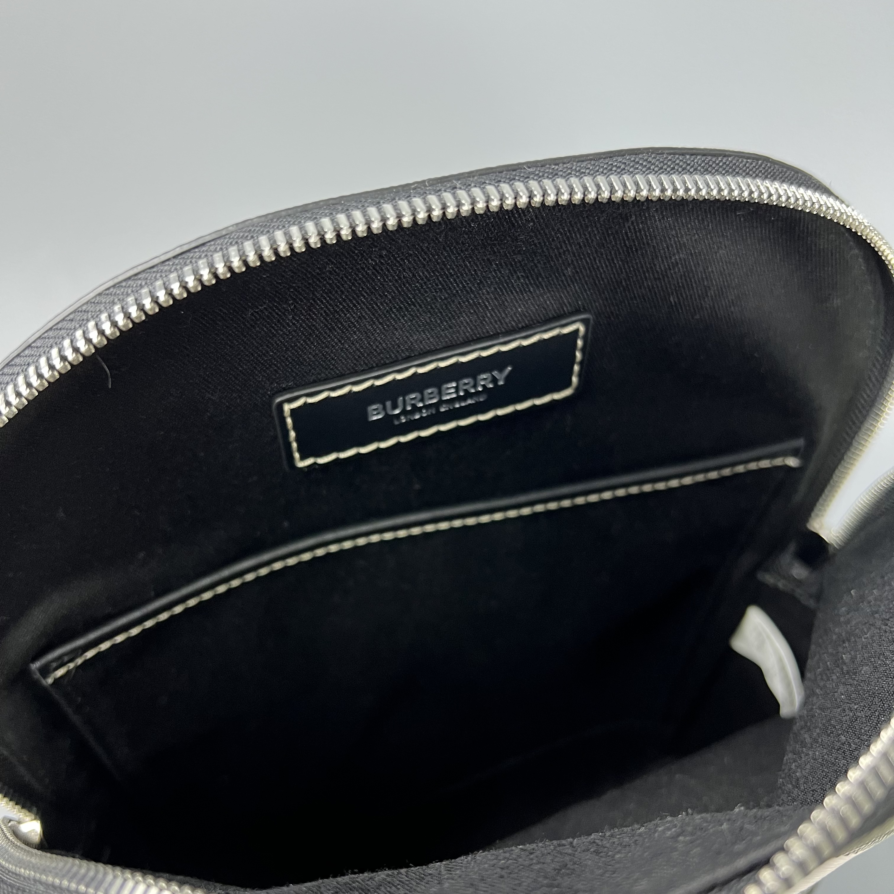 BURBERRY 8060665