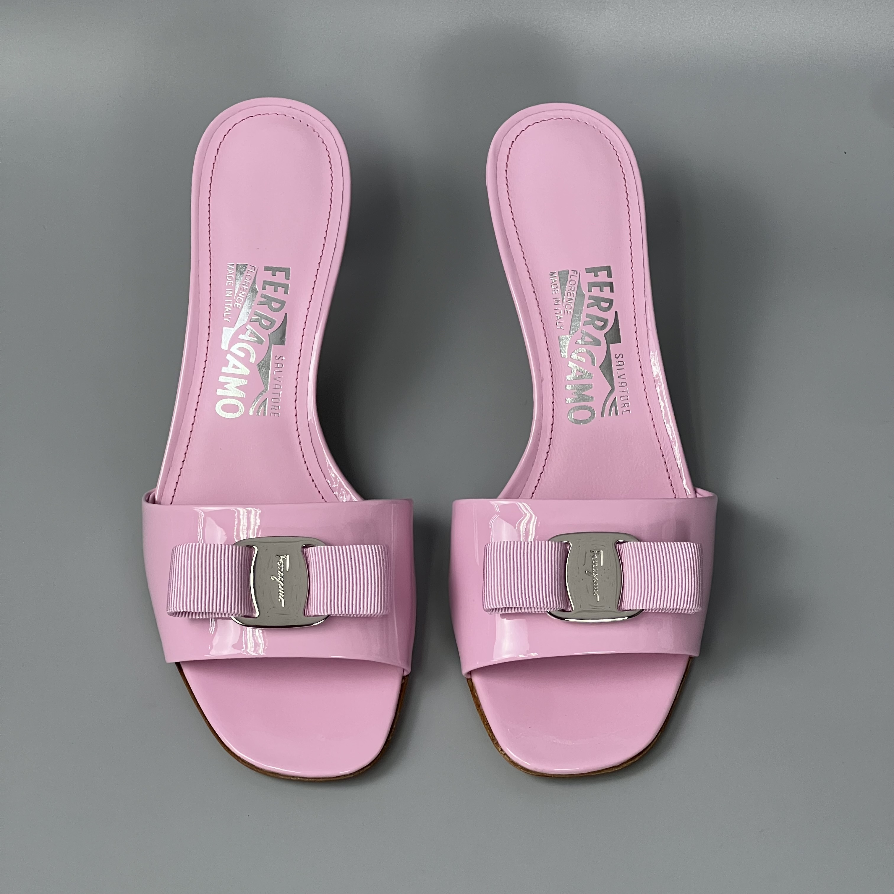 Salvatore Ferragamo 01E562 763587