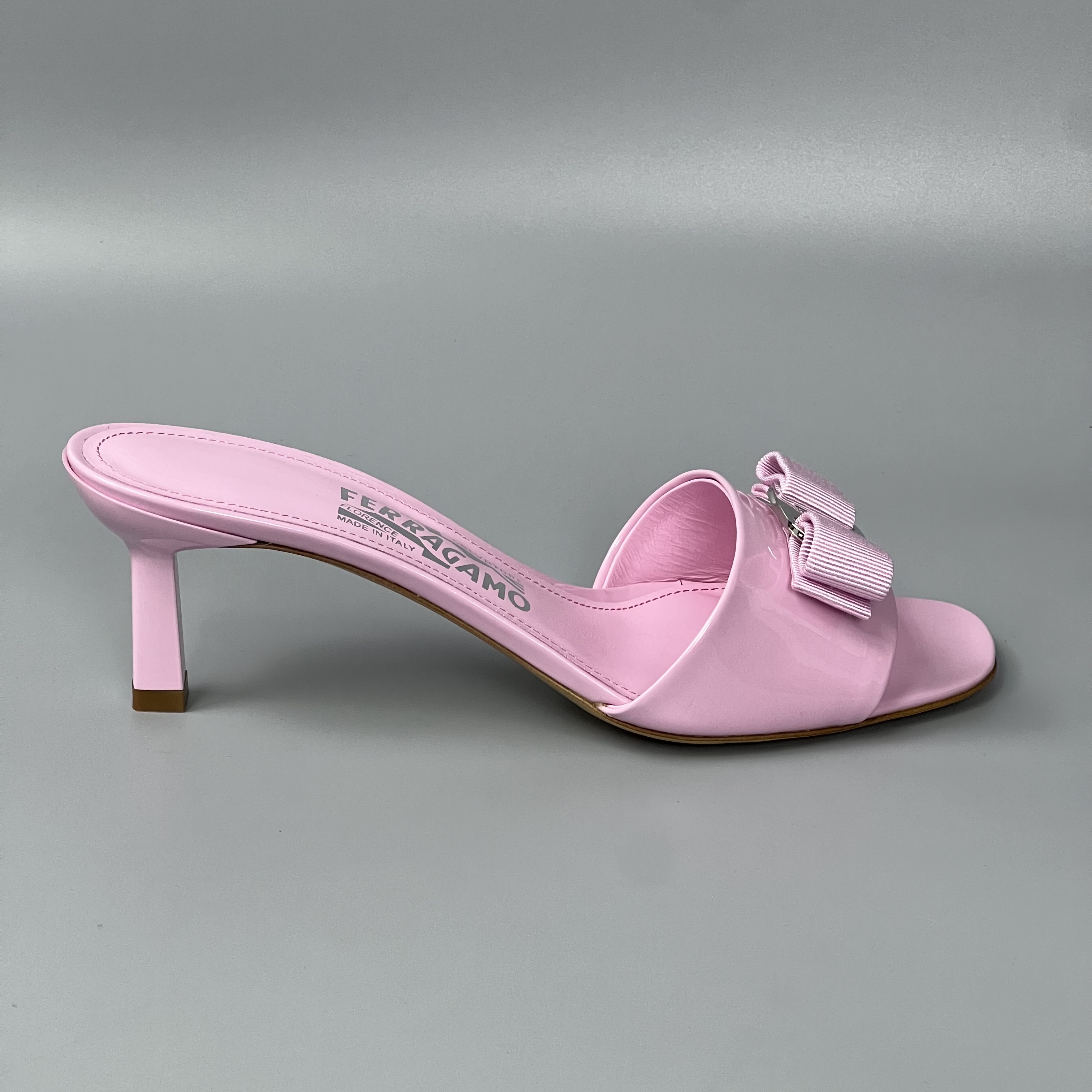 Salvatore Ferragamo 01E562 763587