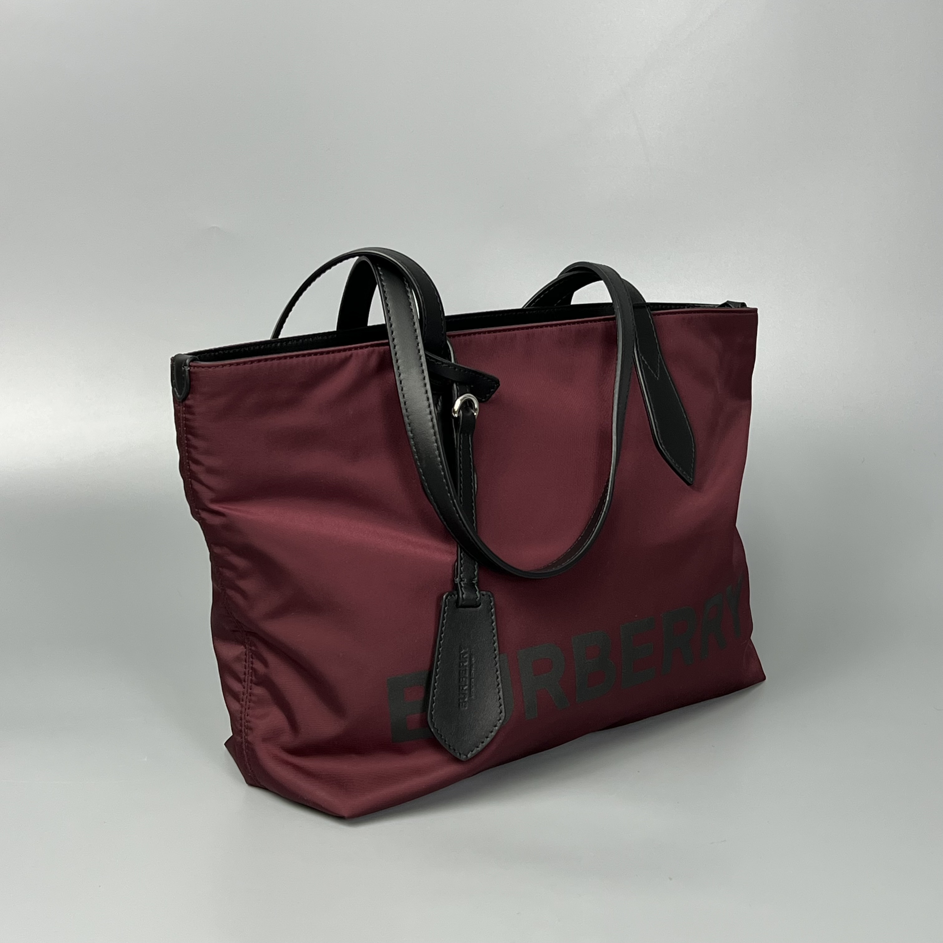 BURBERRY 80528601 # 