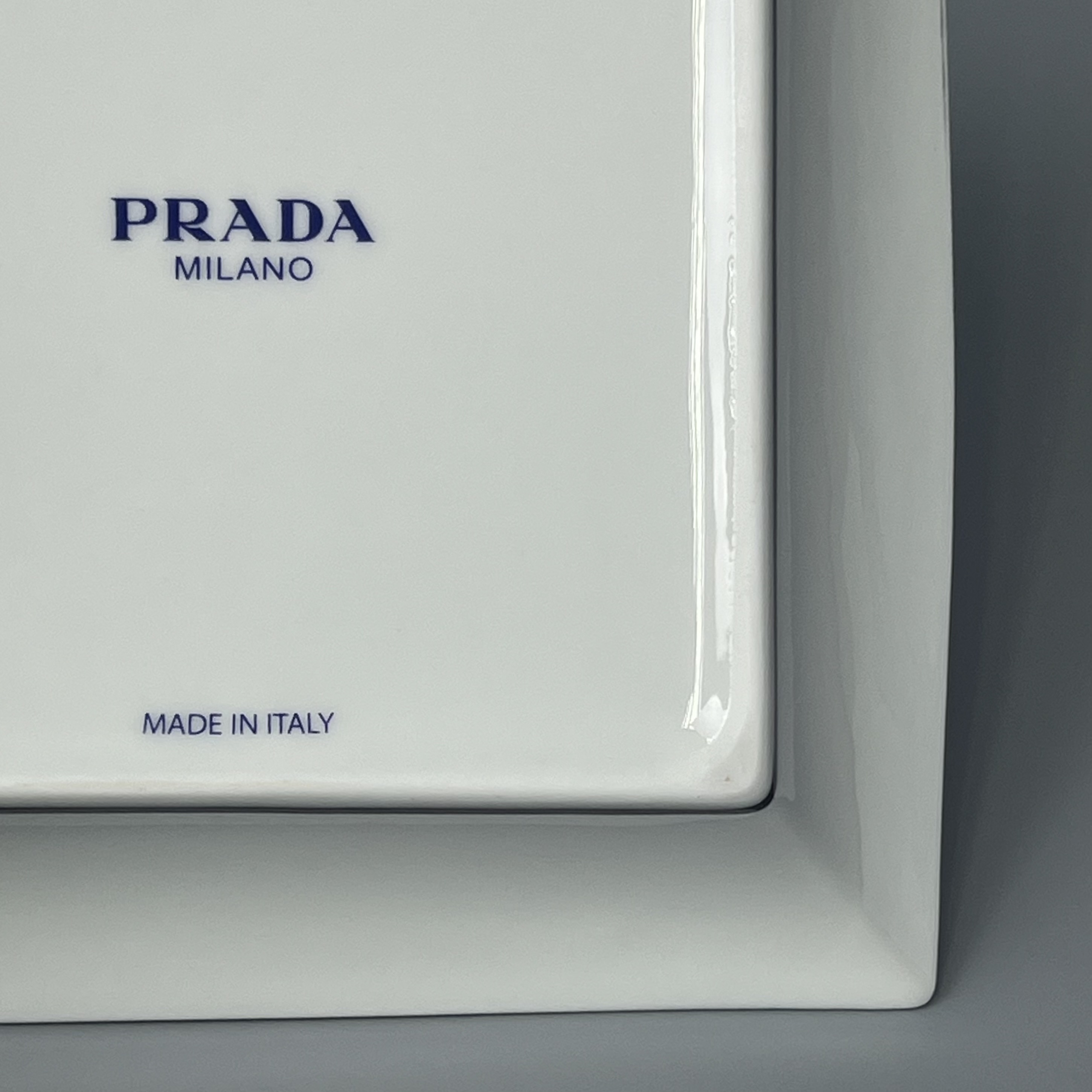 PRADA OC20102F94 F062R