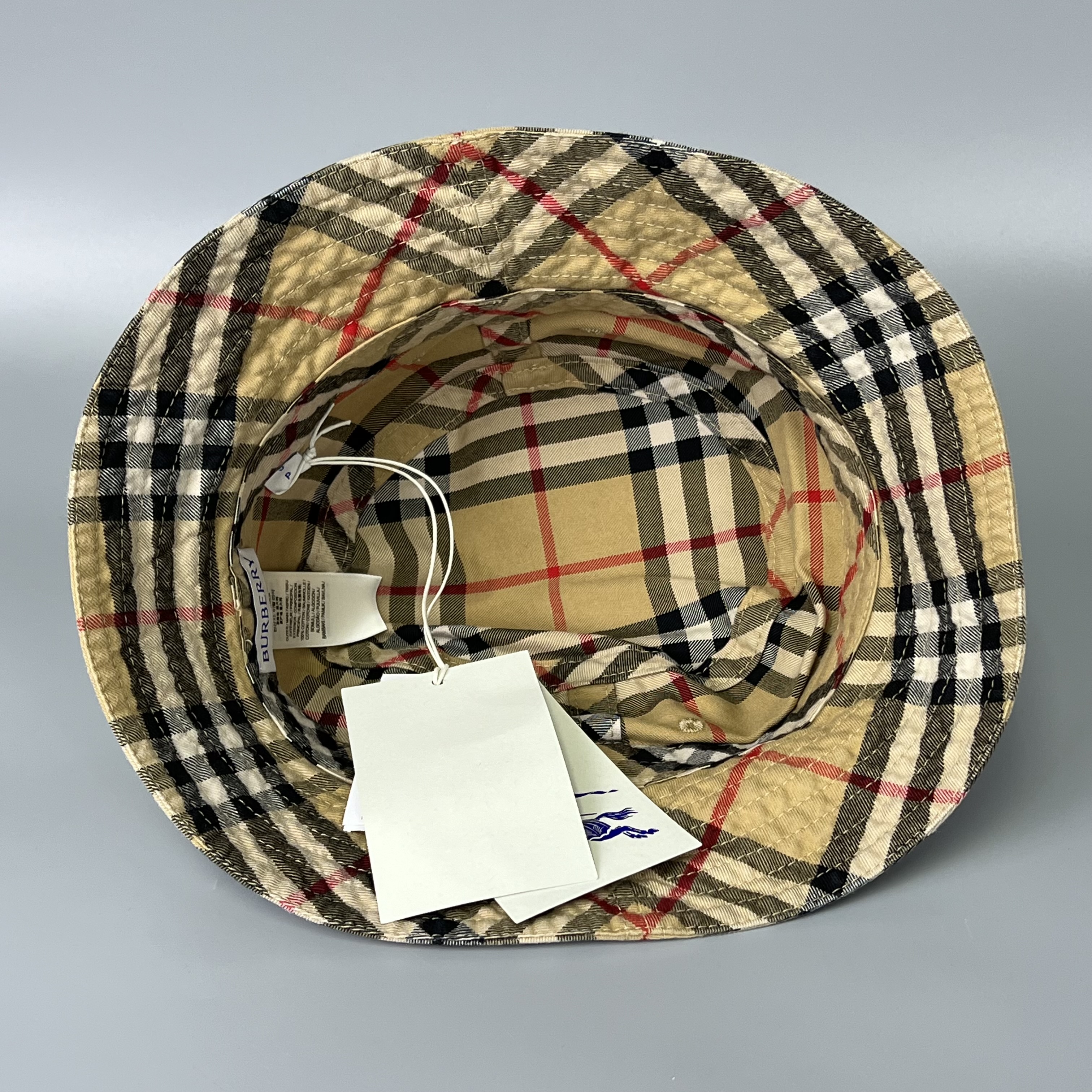 BURBERRY 8075657