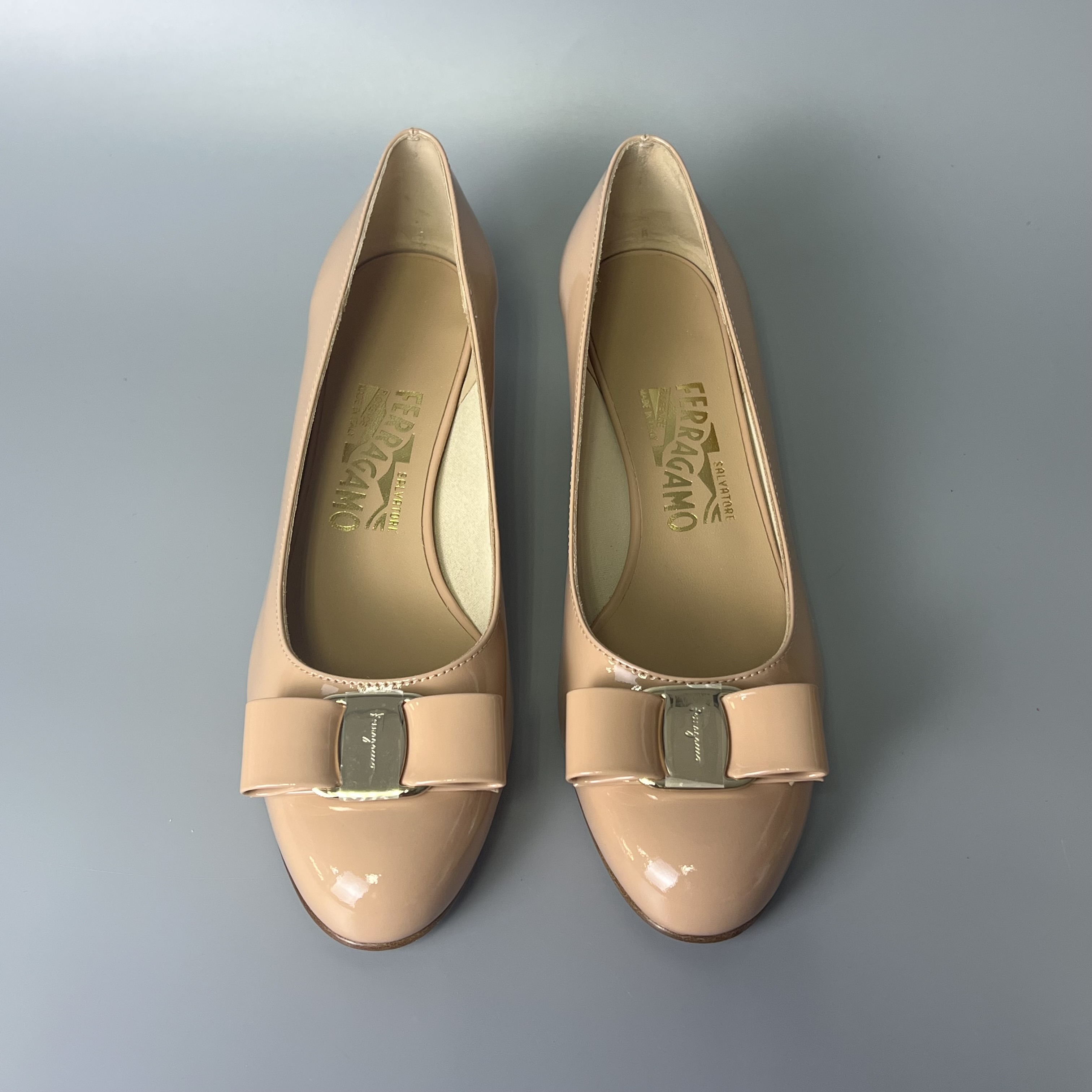 Salvatore Ferragamo 753641 01B221 - IT