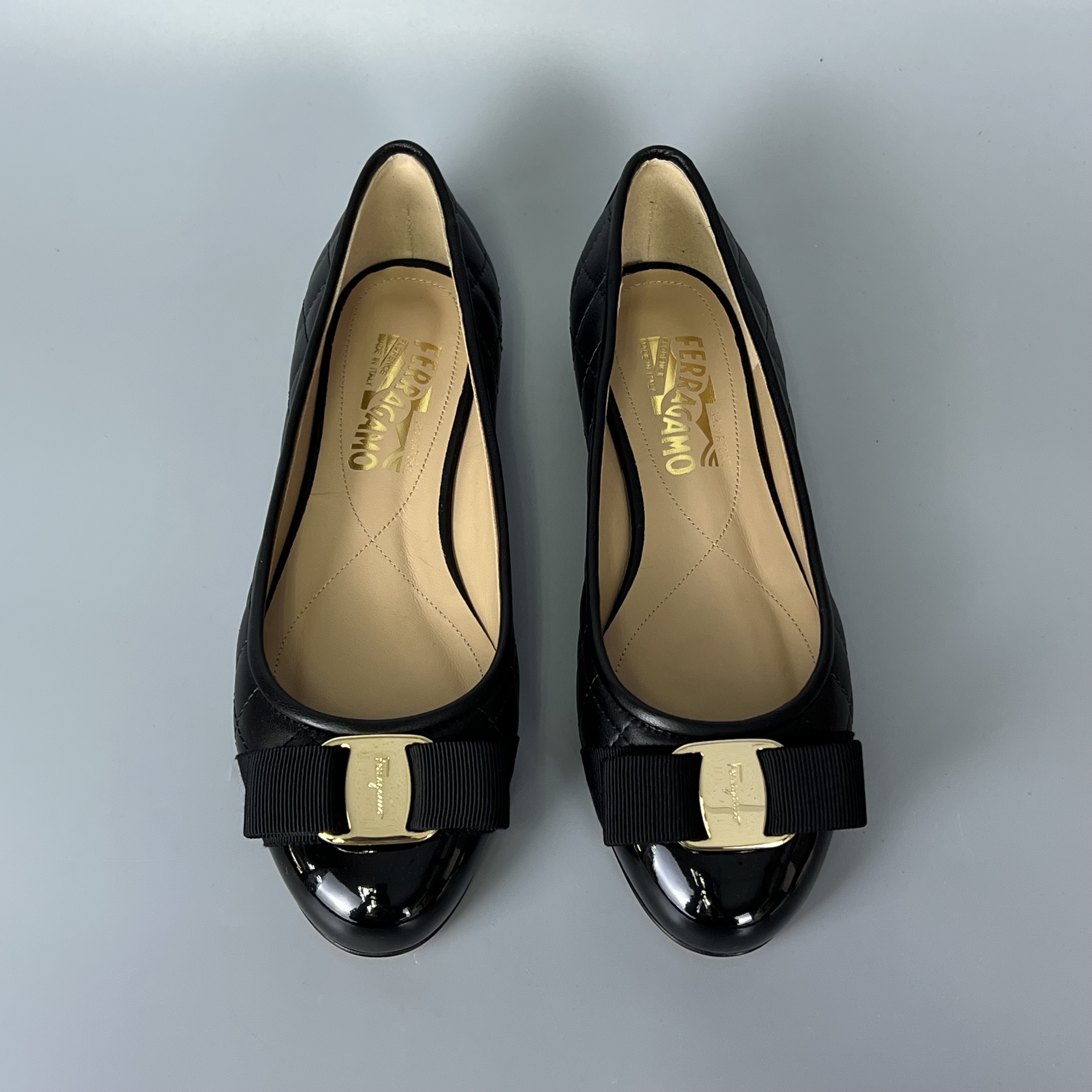 Salvatore Ferragamo 672100 01M831 - IT