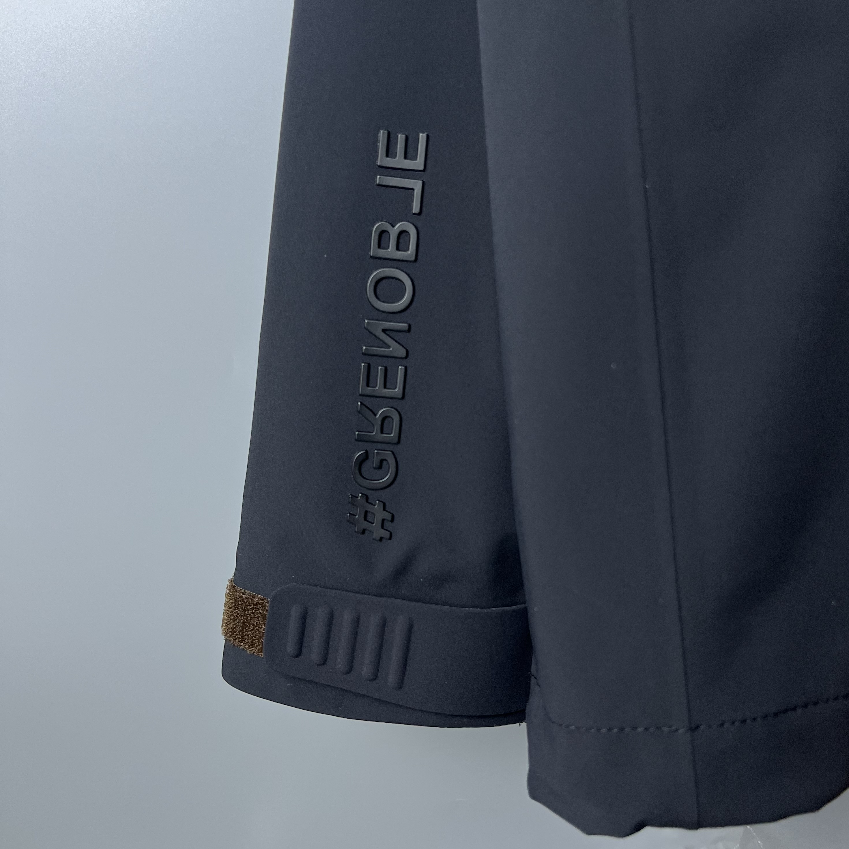 MONCLER J20971A00001 597FA 999