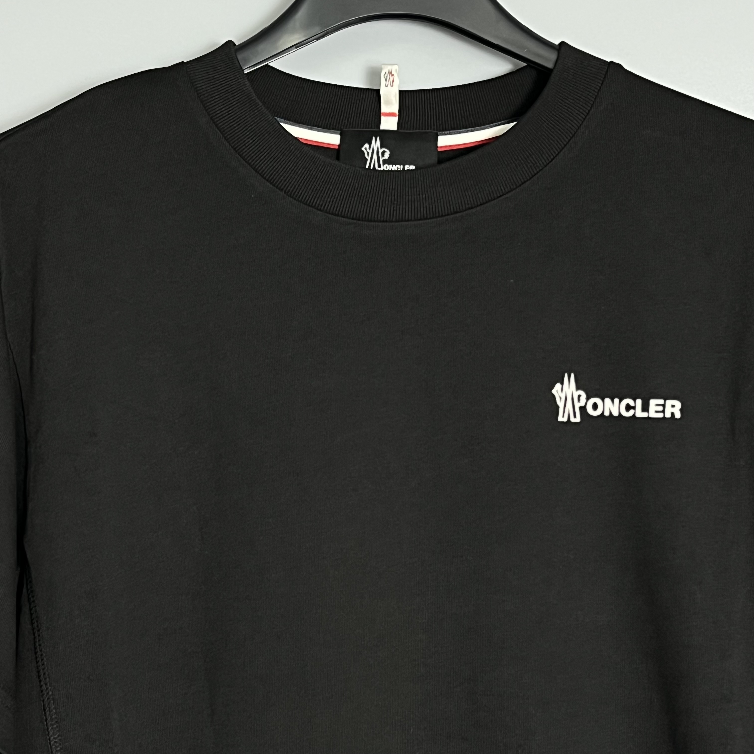 MONCLER GRENOBLE 8C00009 83927 999