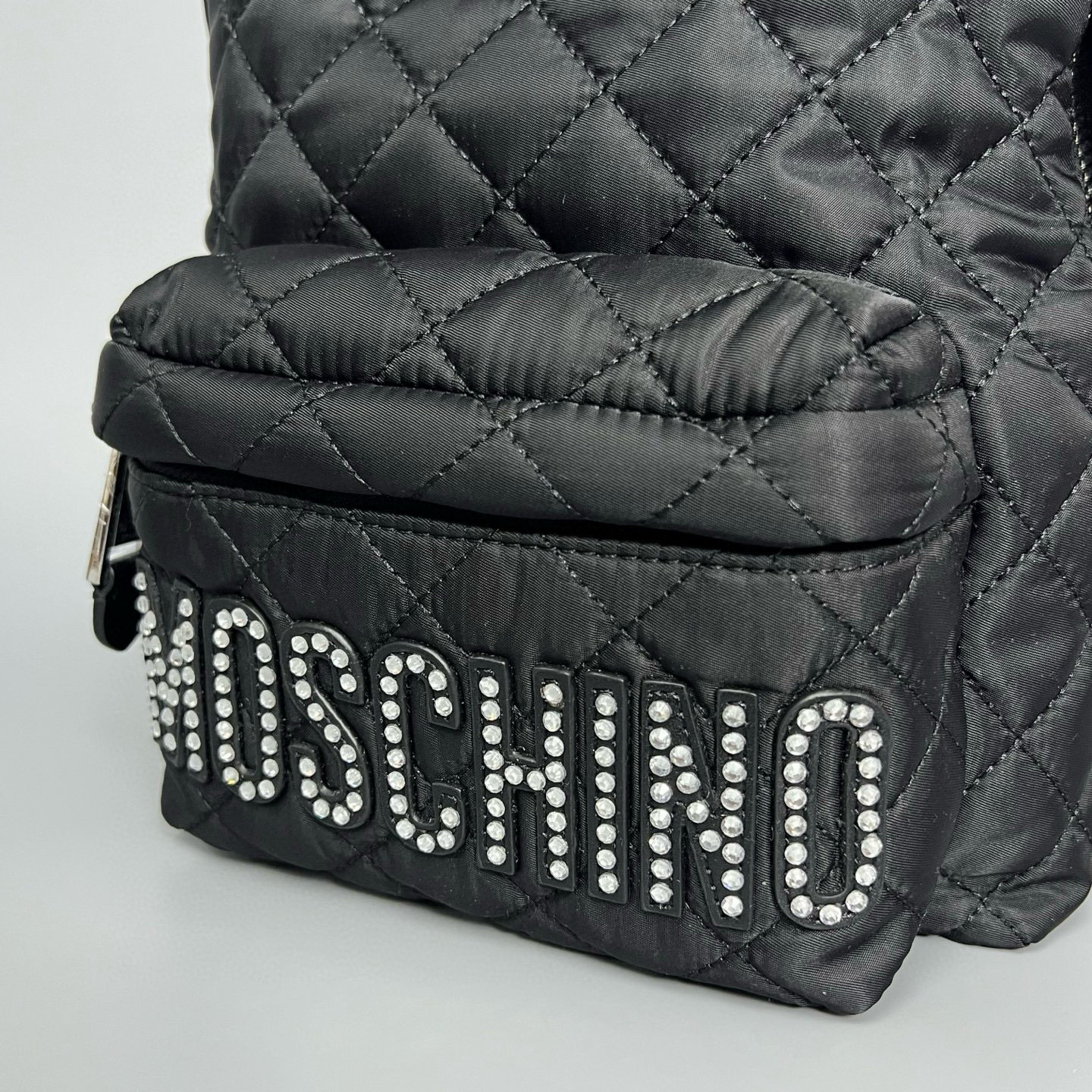 Moschino B7603 8201 3555