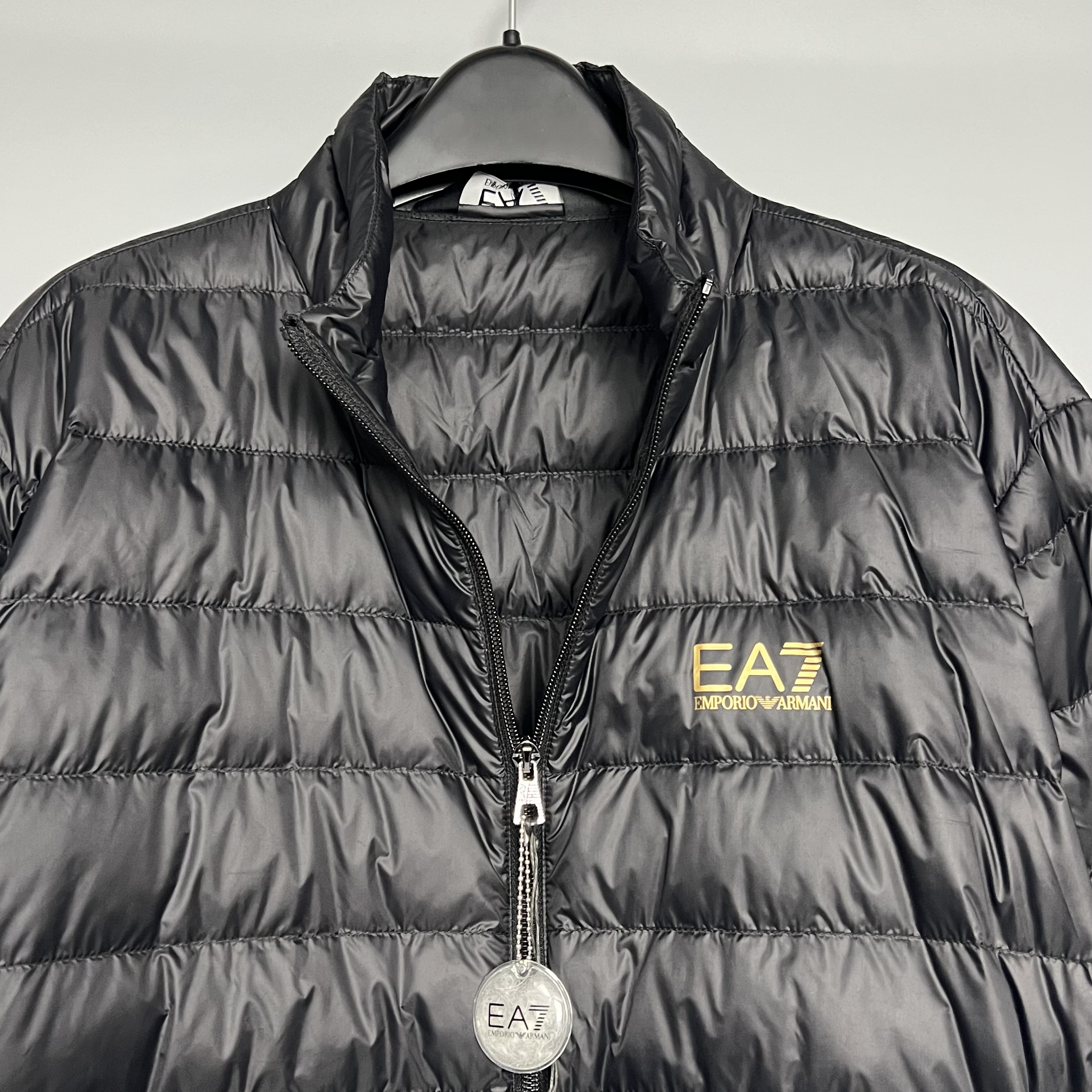 EA7 8NPB23 PNGPZ 0208