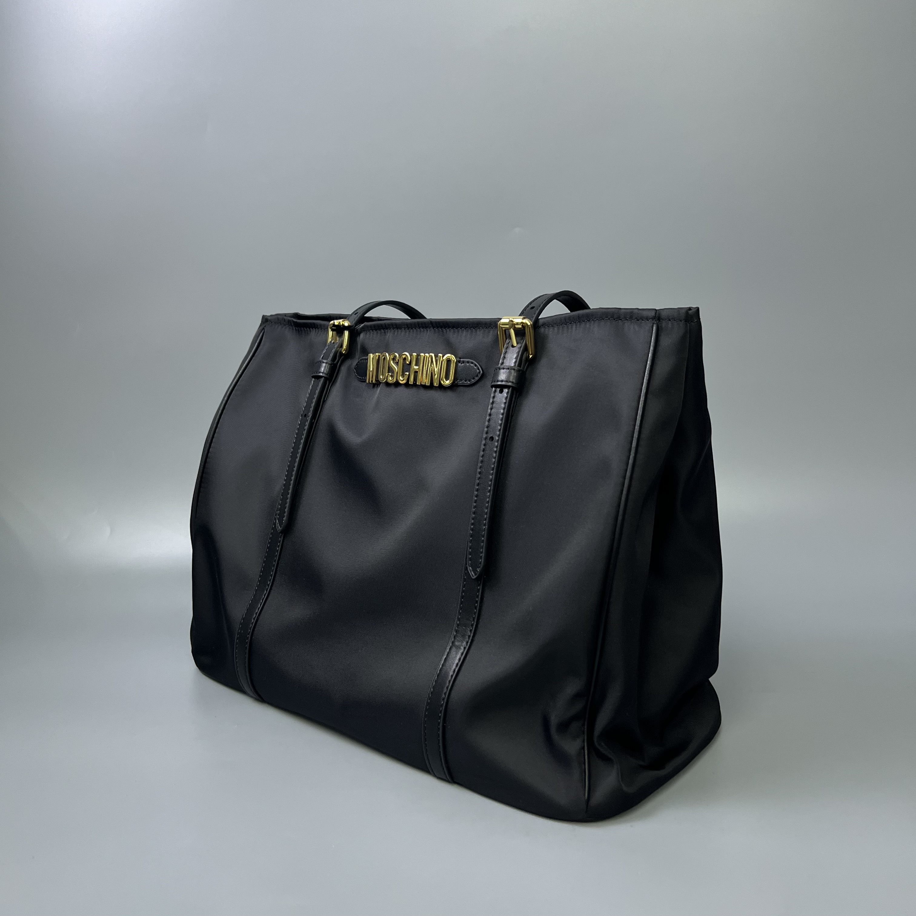 Moschino 7426 8202 3555