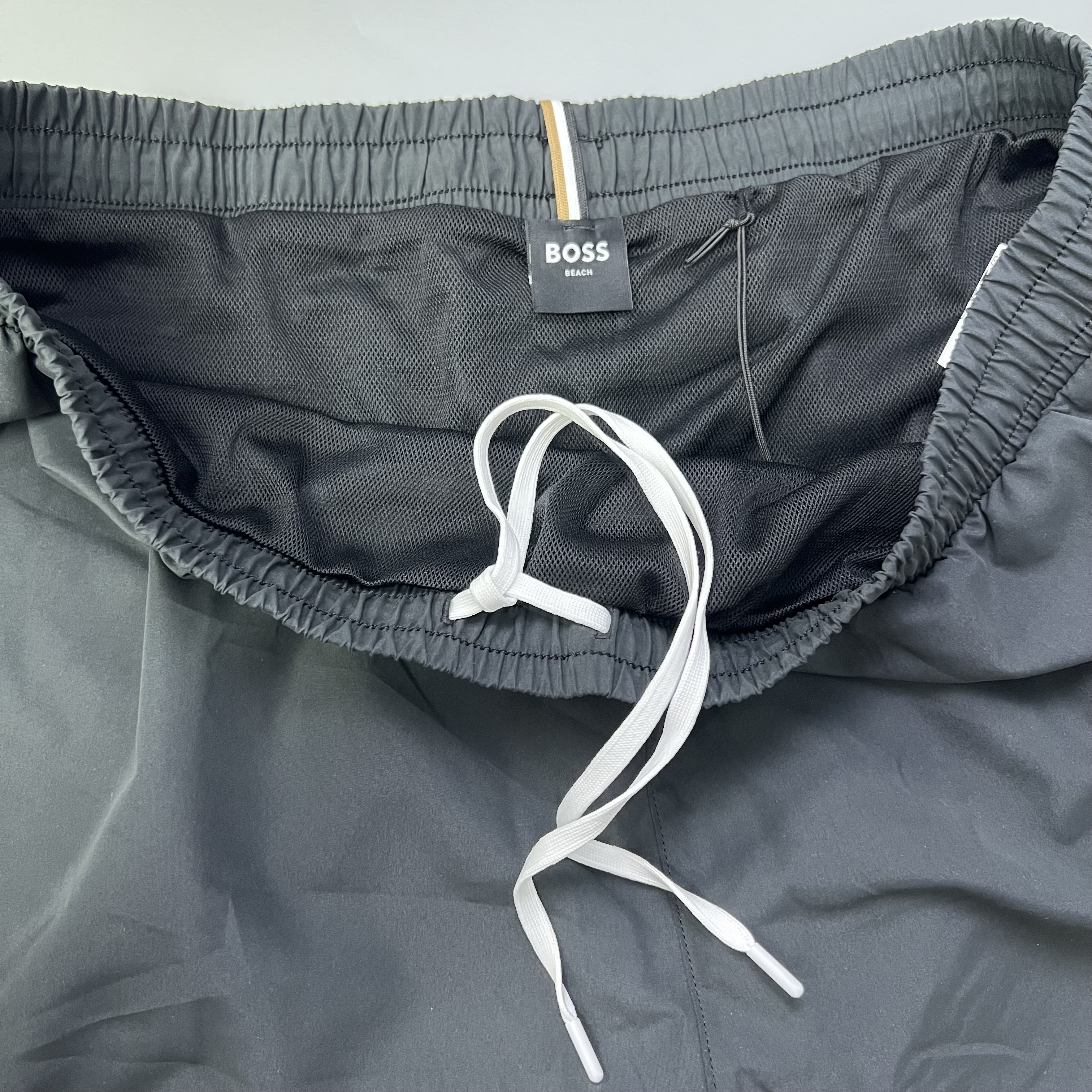 HUGO BOSS 50555679 007