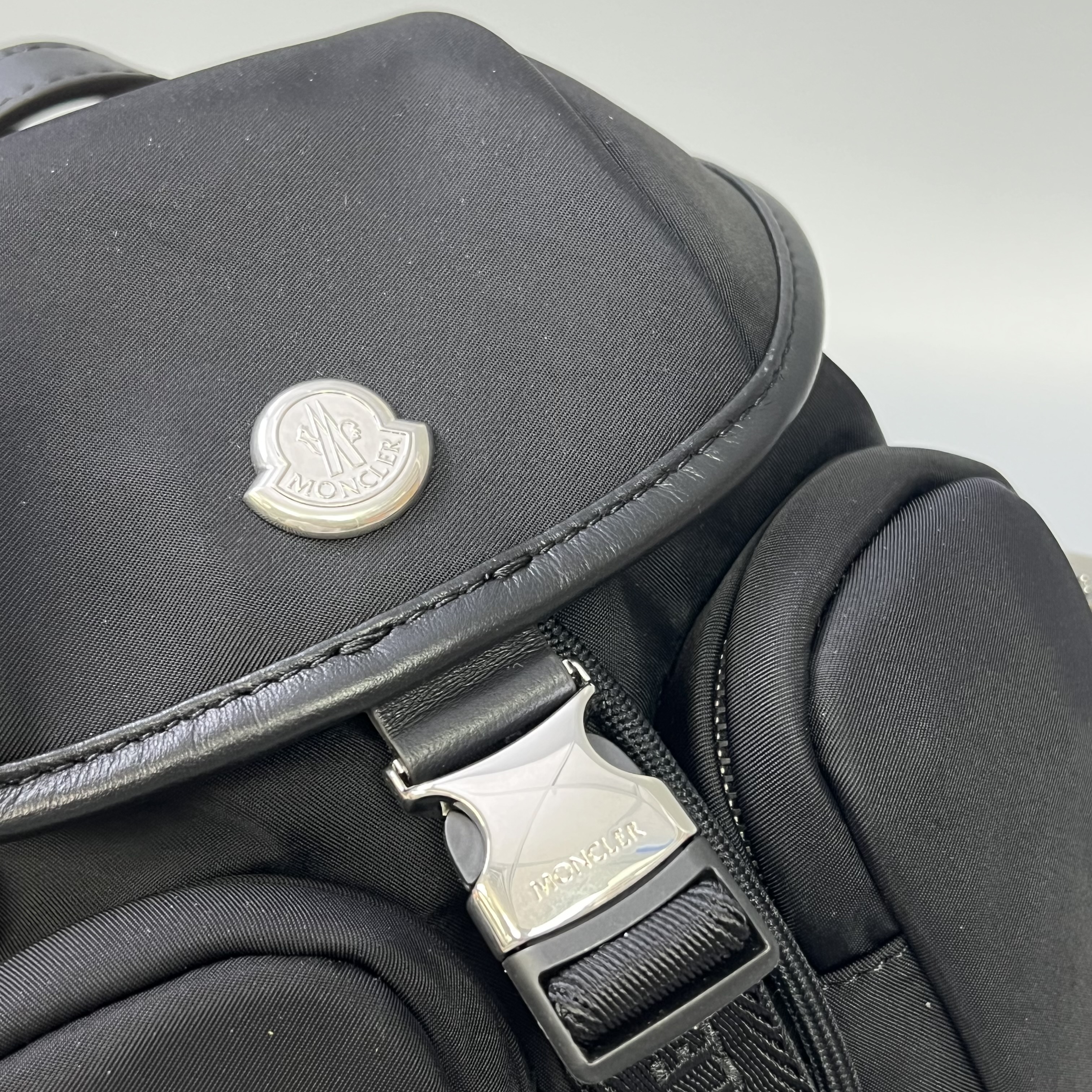 MONCLER L109B 5A00003 M6980 999