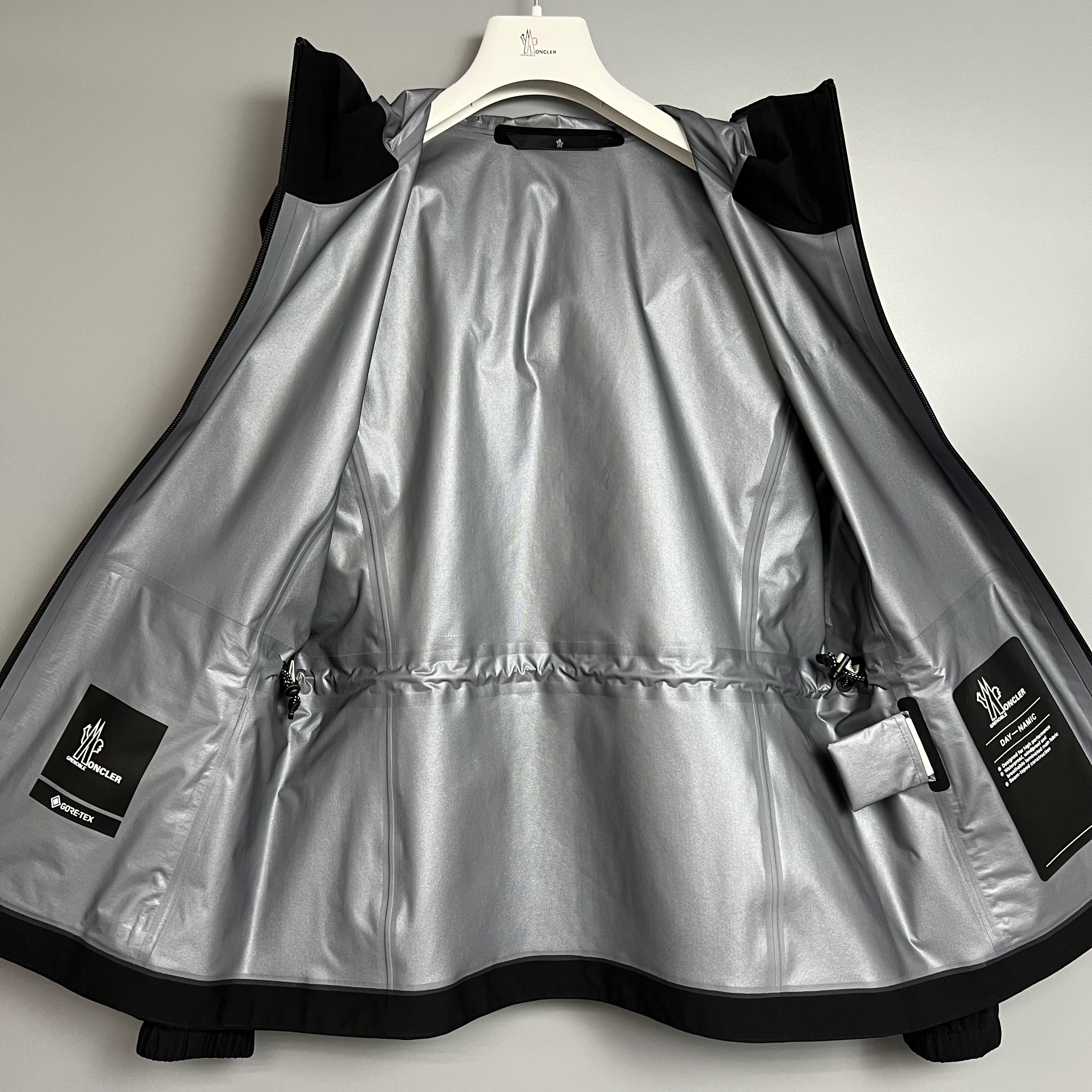 MONCLER GRENOBLE 098 1A000 10 5987M 999