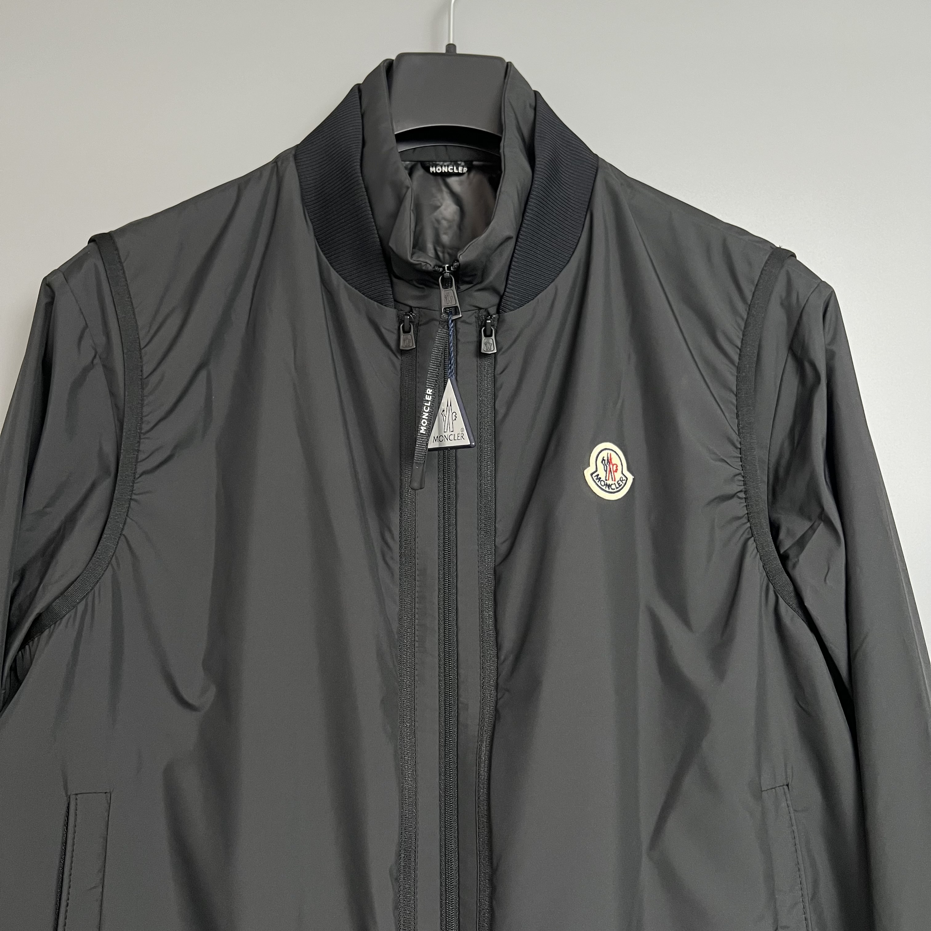Moncler L1091 1A00108 597YW 999