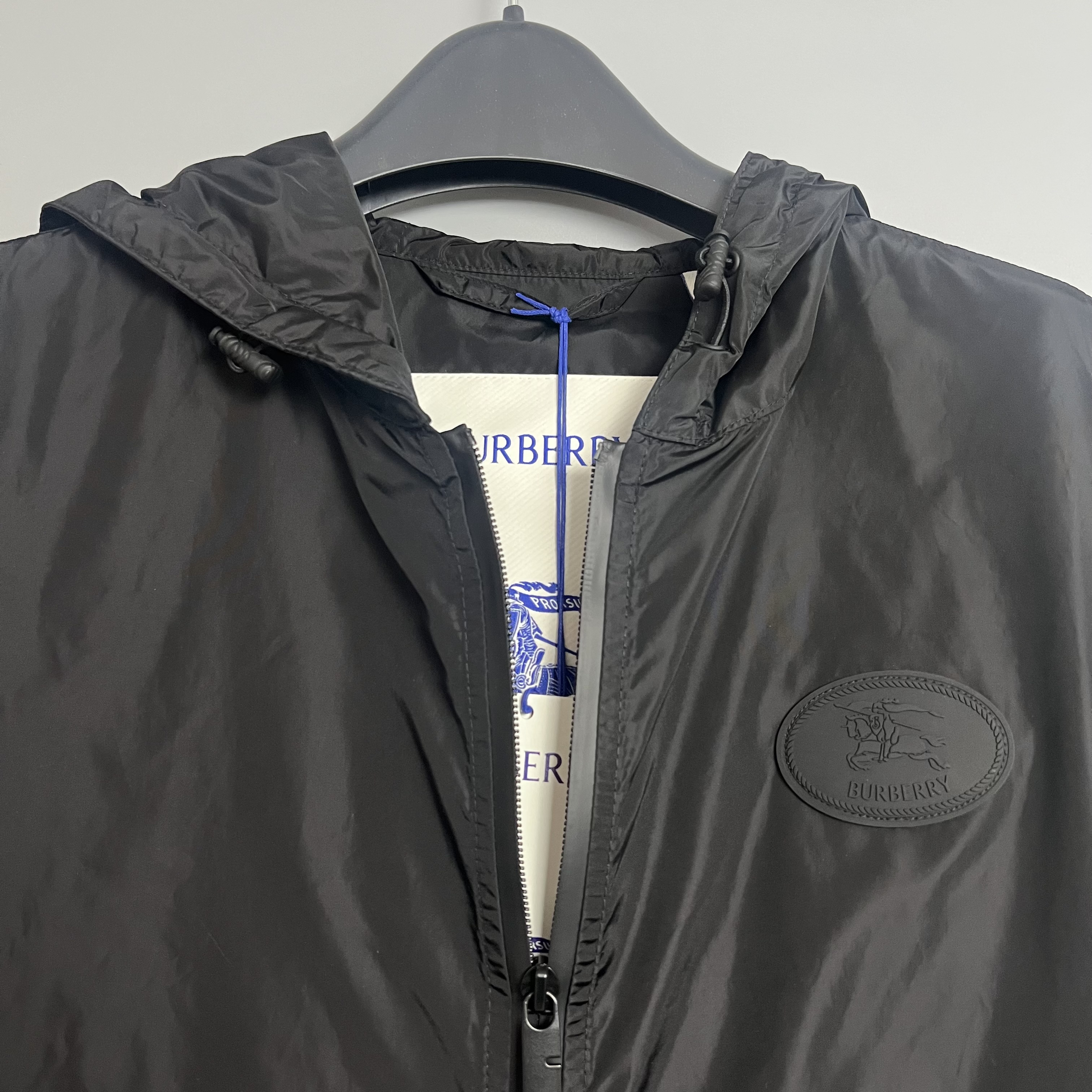 BURBERRY 8110236