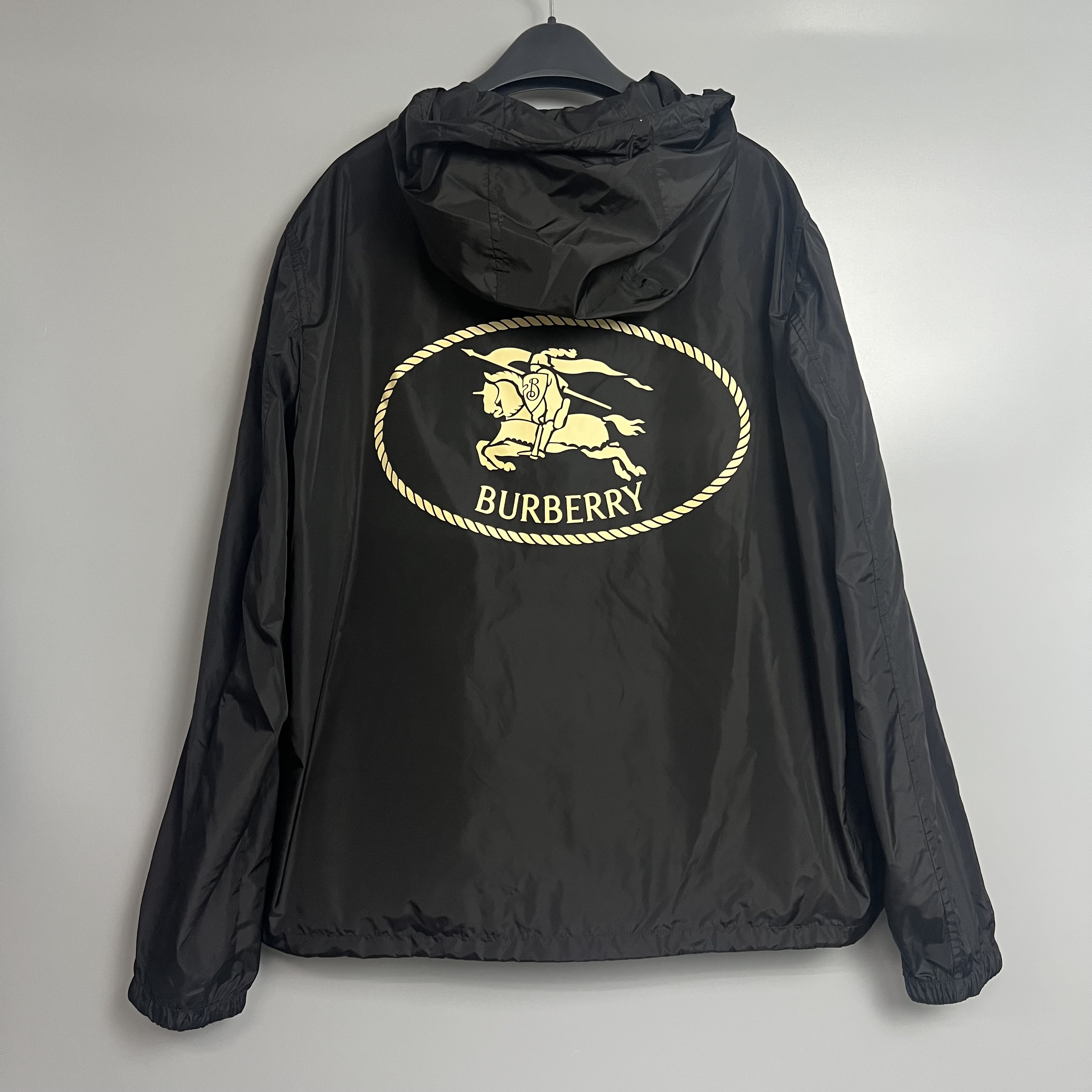BURBERRY 8110236