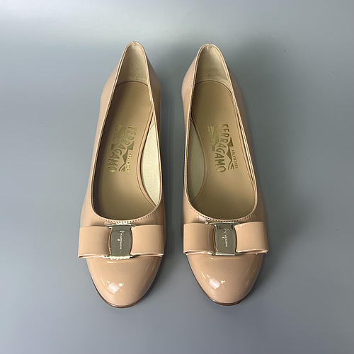 Salvatore Ferragamo 753641 01B221 - IT
