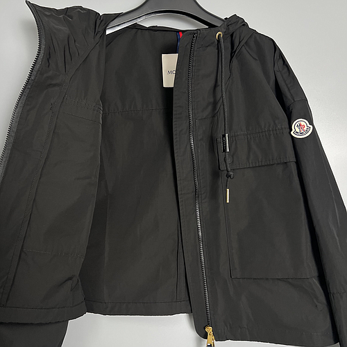 MONCLER K1093 1A00110 549P3 999