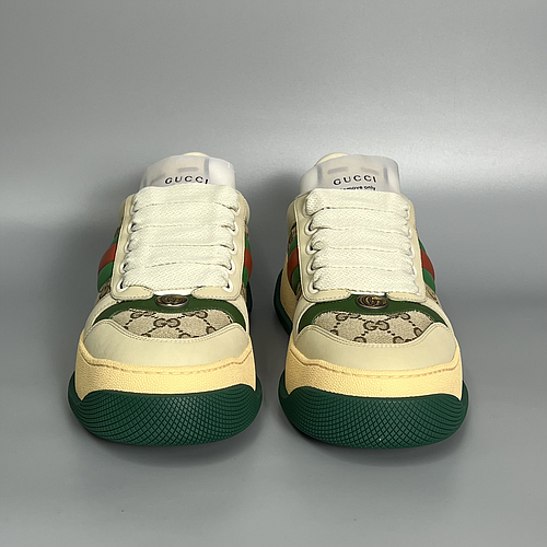GUCCI 777102 AAC72 9554