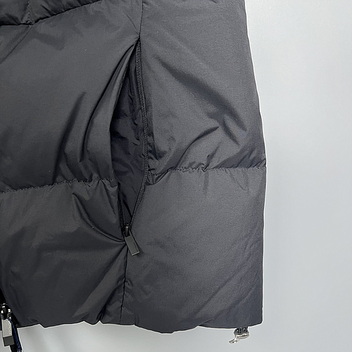 MONCLER K20911A00034596TM 999