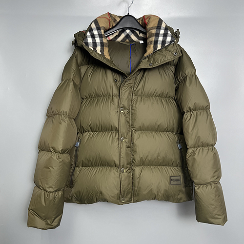 BURBERRY 8105227