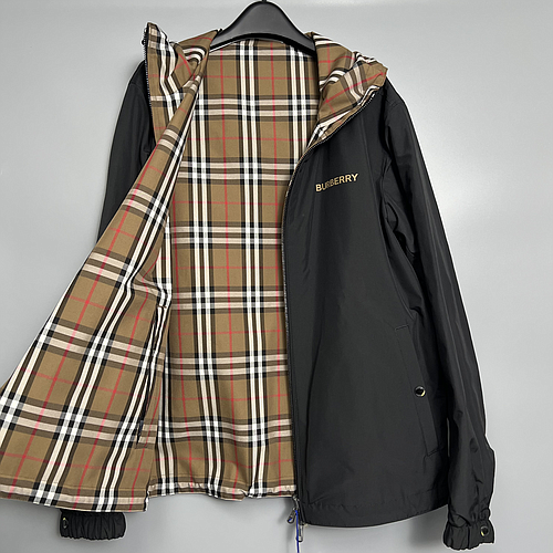 BURBERRY 8111735