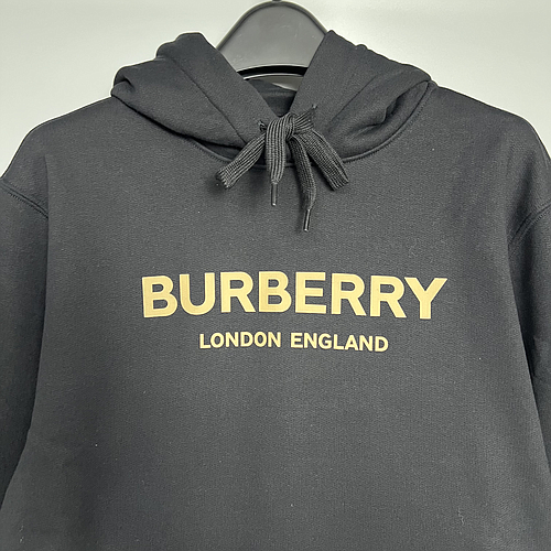 BURBERRY 8104244