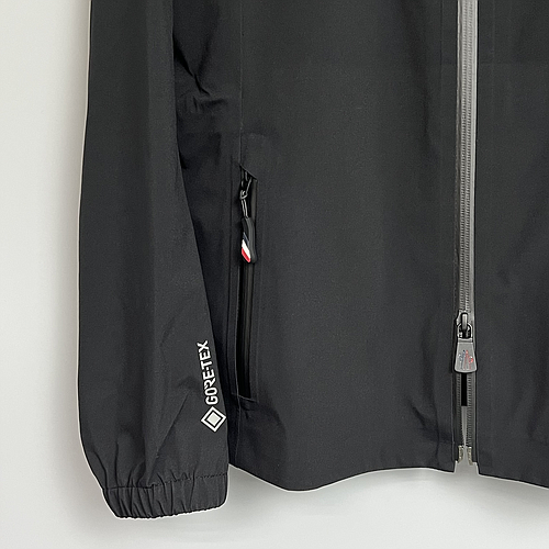 MONCLER GRENOBLE 098 1A000 10 5987M 999