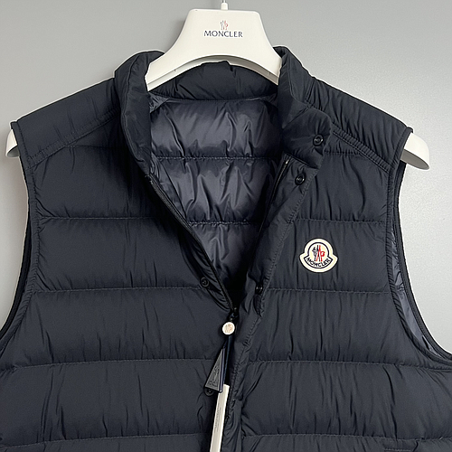 Moncler L1091 1A00078 597YD 776