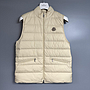 Moncler L1091 1A00097 549SK 20A